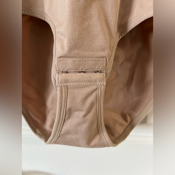 Heyshape Shapewear Ribbed Compression Bodysuit - Picture 2 of 4